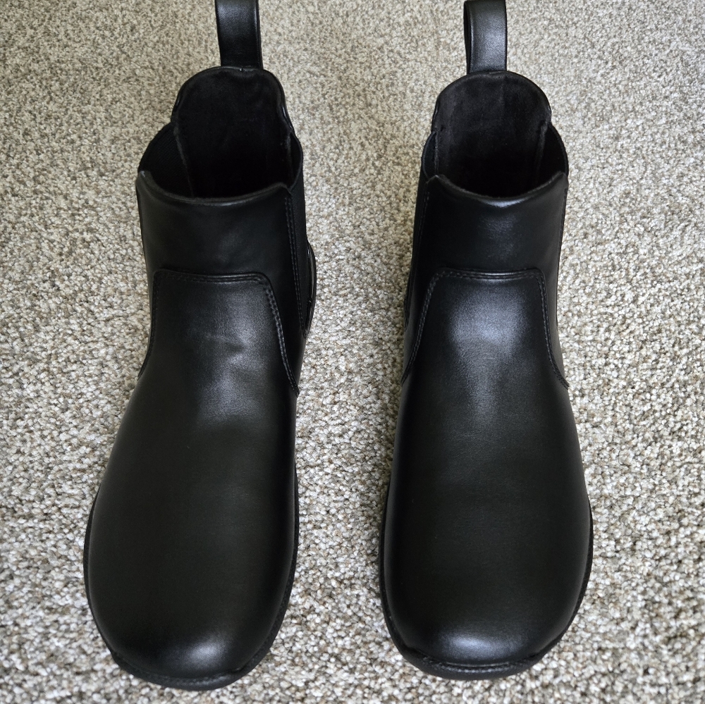 Feelgrounds Chelsea Boots | Black | Women's 9